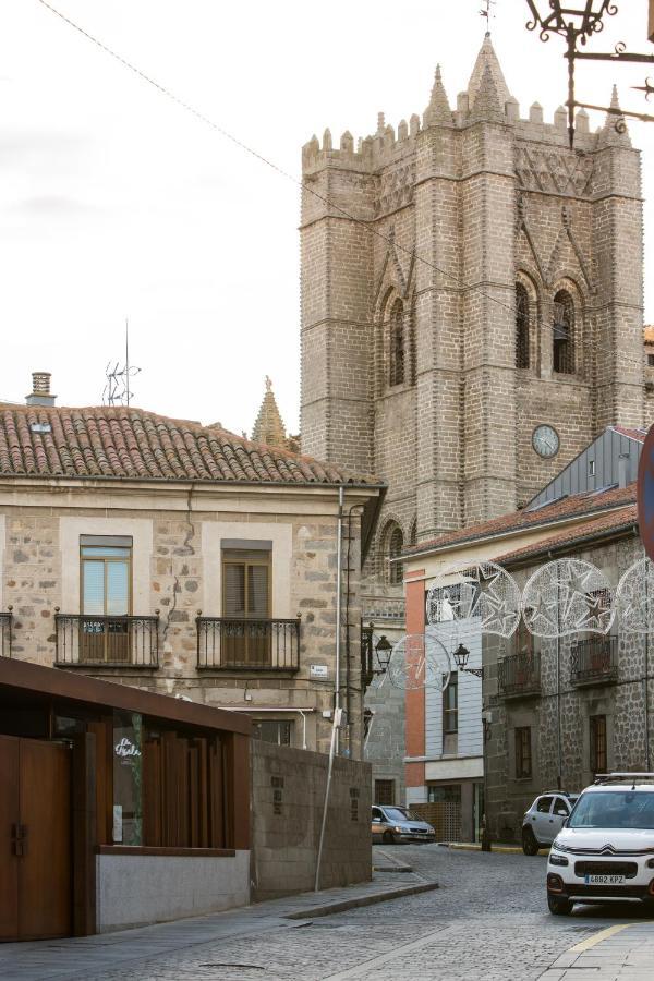 Apartamentos Turisticos Avila La Catedral מראה חיצוני תמונה
